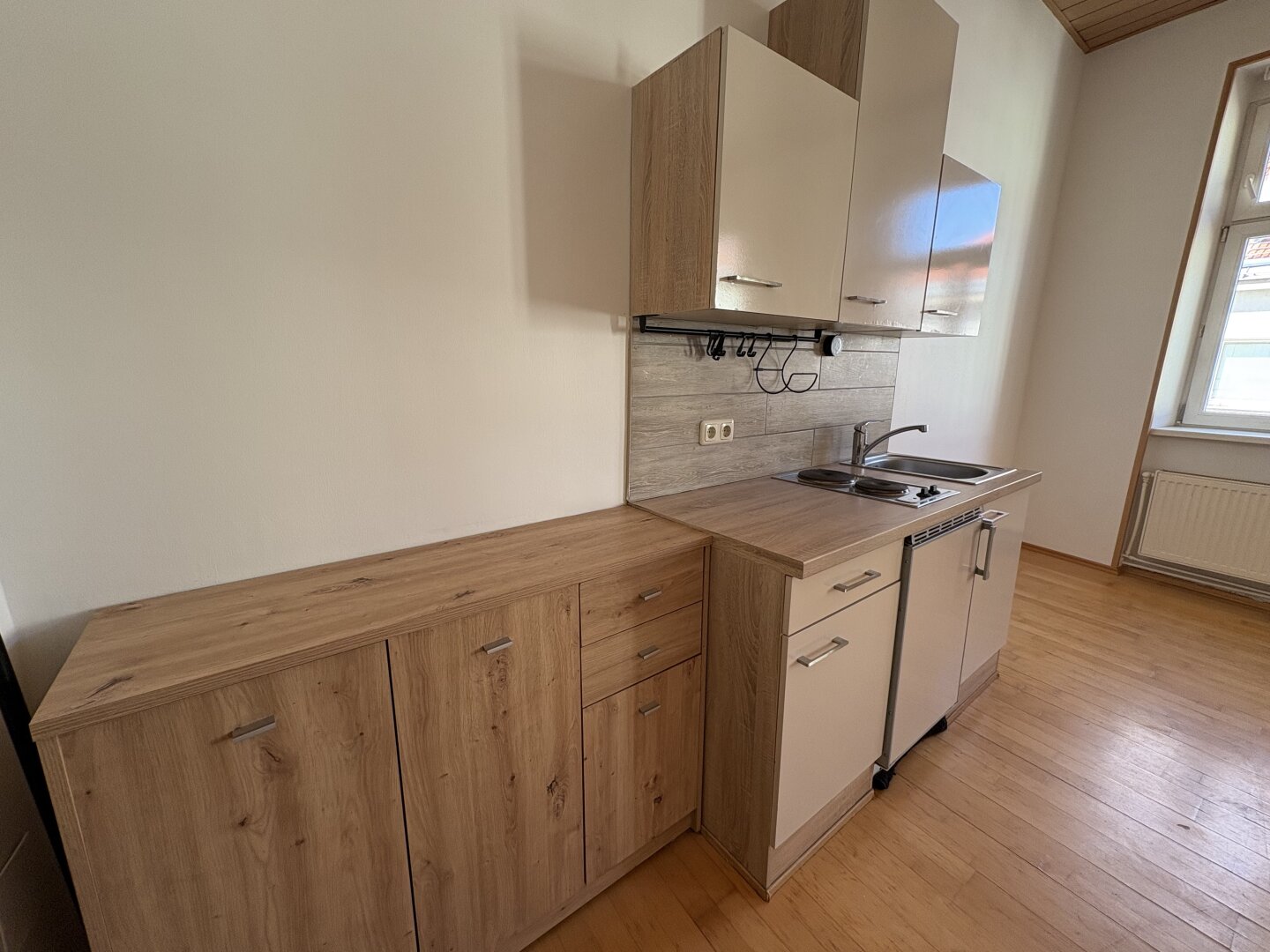 Anleger aufgepasst! Kompakte Altbauwohnung in ruhiger Seitenstraße mit hervorragender Infrastruktur