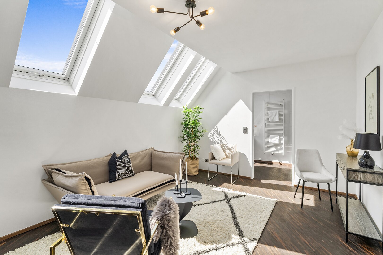 Exklusive Dachgeschoss-Maisonette mit 2 Terrassen & 360° Panoramablick