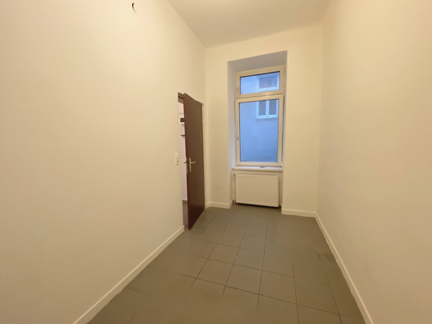 MITTEN im STUWERVIERTEL! ALTBAU zu RENOVIEREN, HOFRUHELAGE!