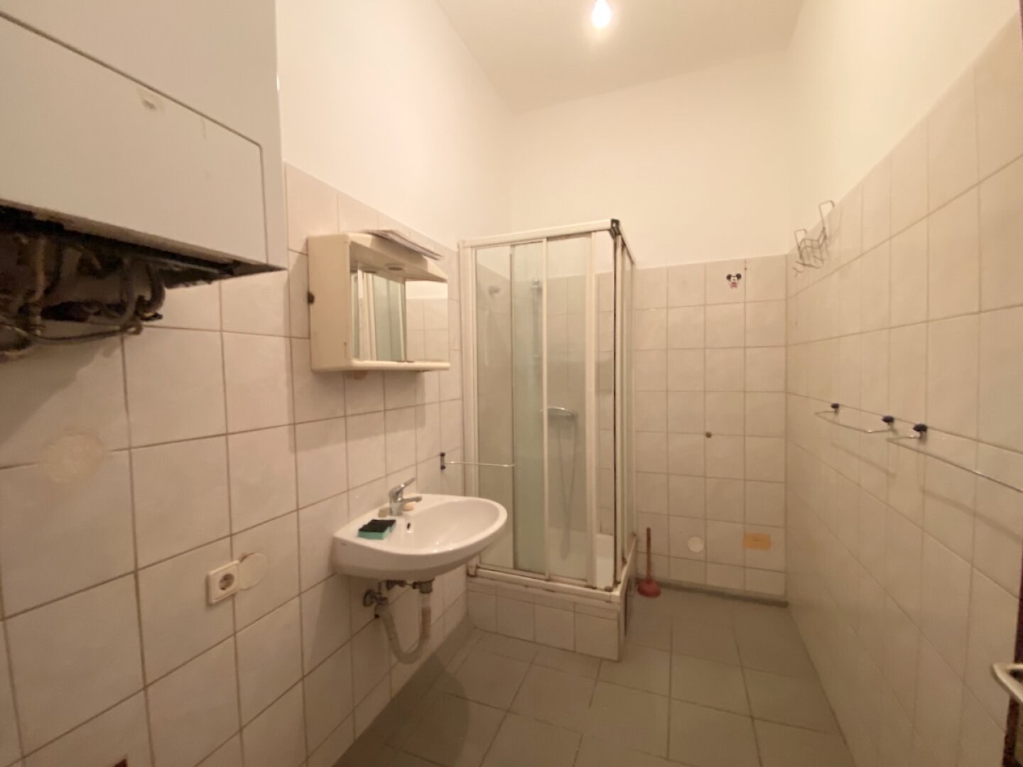 MITTEN im STUWERVIERTEL! ALTBAU zu RENOVIEREN, HOFRUHELAGE!
