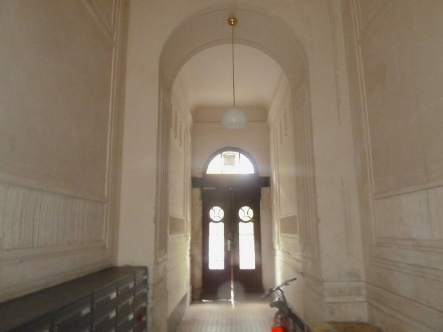 MITTEN im STUWERVIERTEL! ALTBAU zu RENOVIEREN, HOFRUHELAGE!