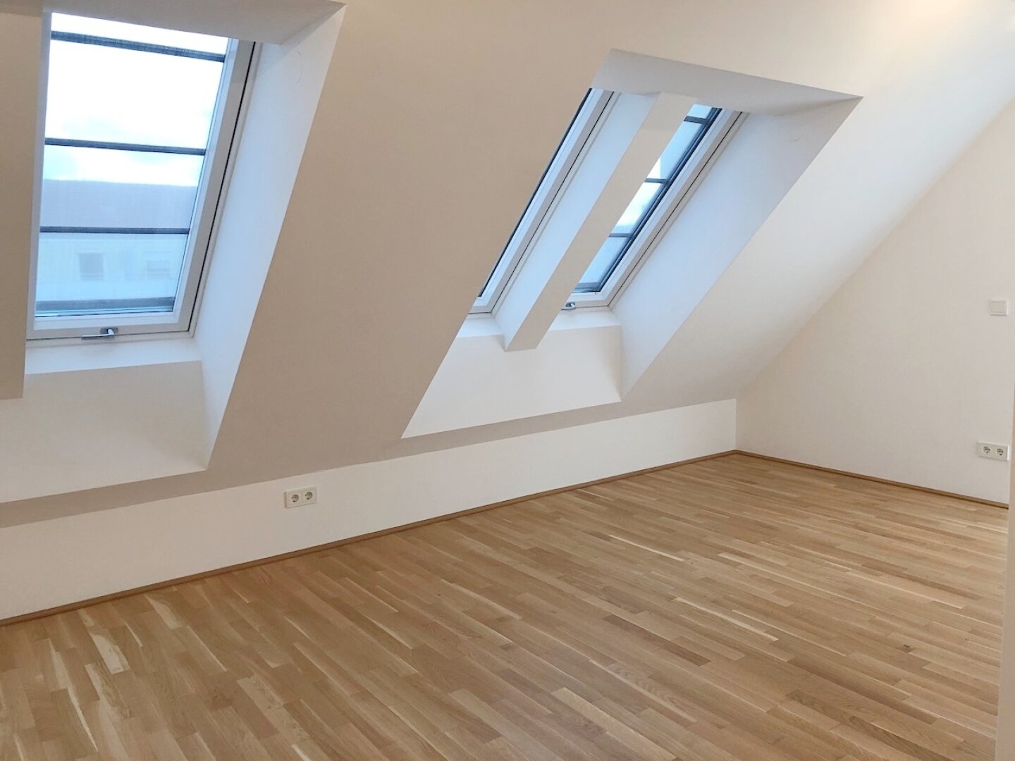 Klimatisierte 2-Zimmer-Dachgeschosswohnung!
