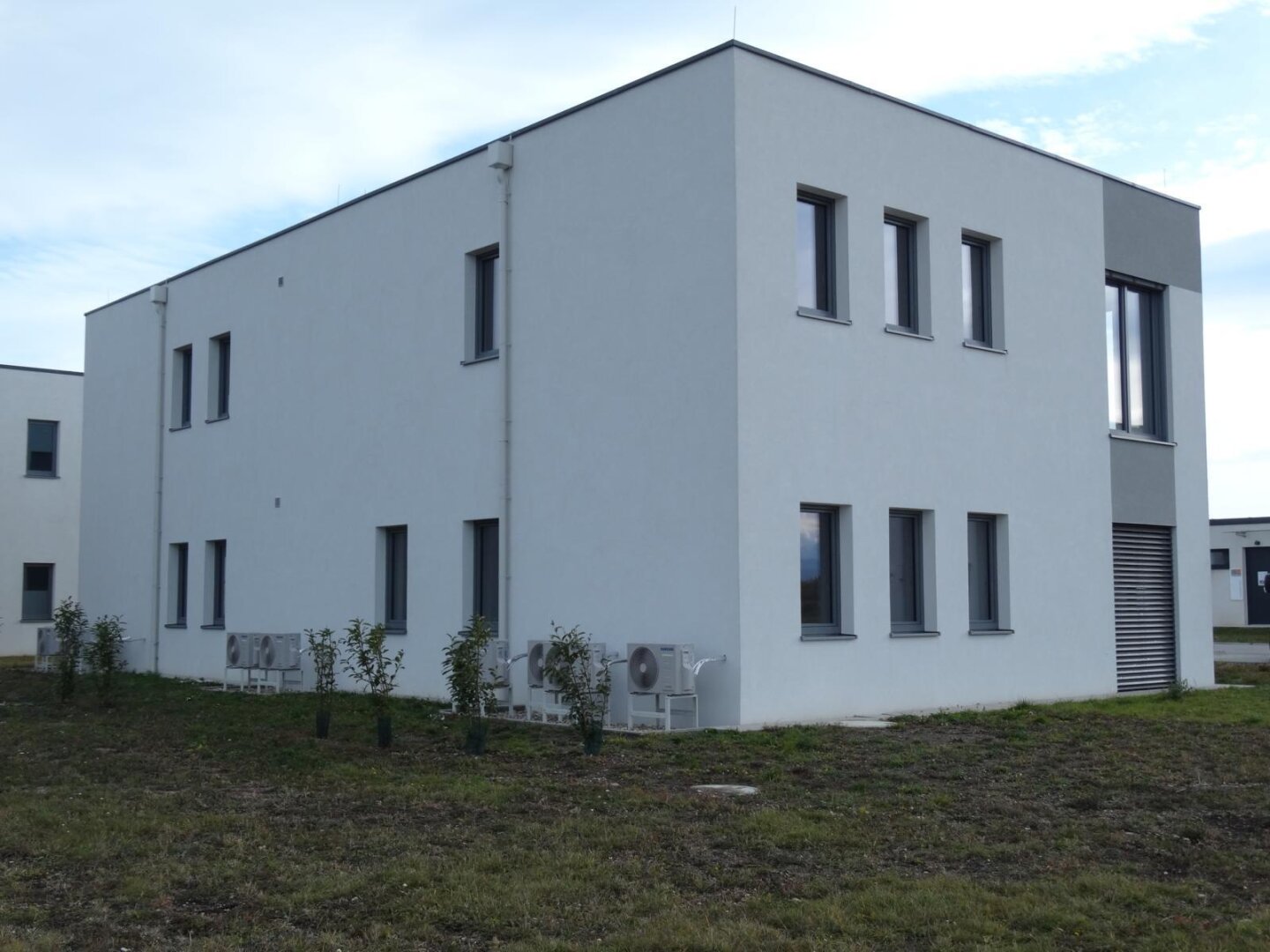 MIETBÜRO Nr.7 im OG - Südseite noch frei !