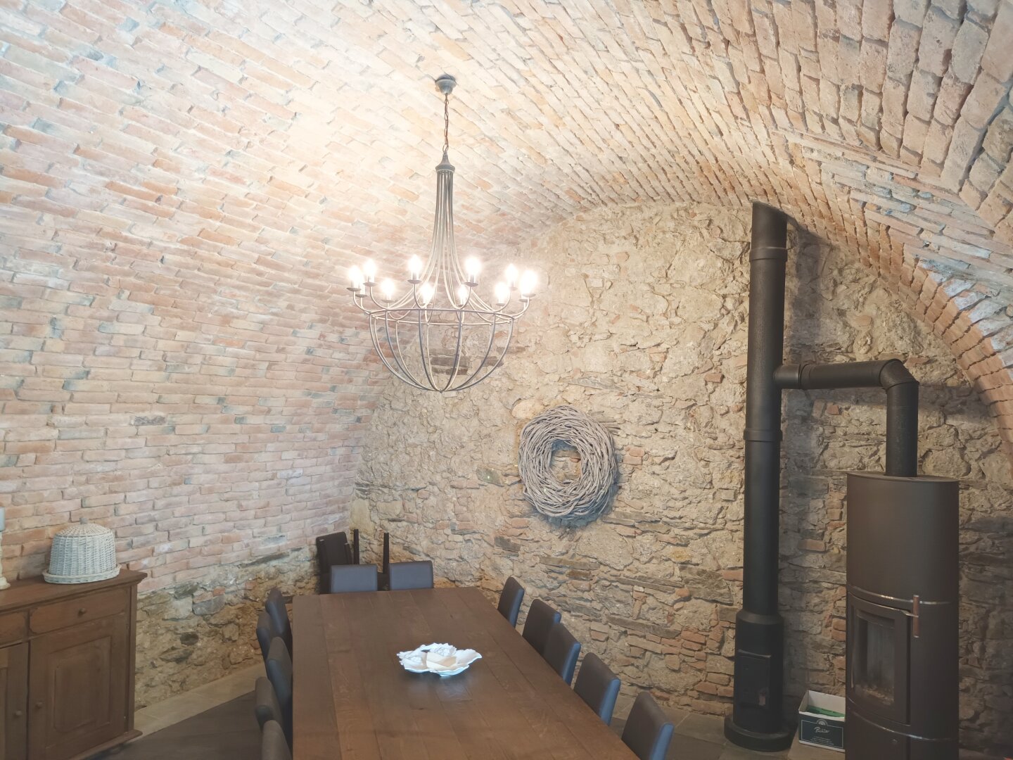 Weinkeller mit Haus