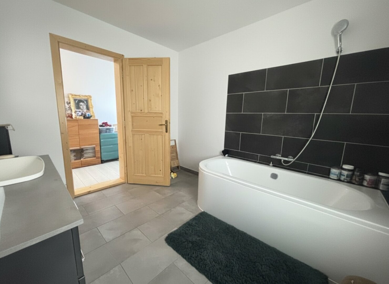Neuwertiges Einfamilienhaus in Niedersulz, 170m², 4 Zimmer, Garten, Terrasse, Garage!
