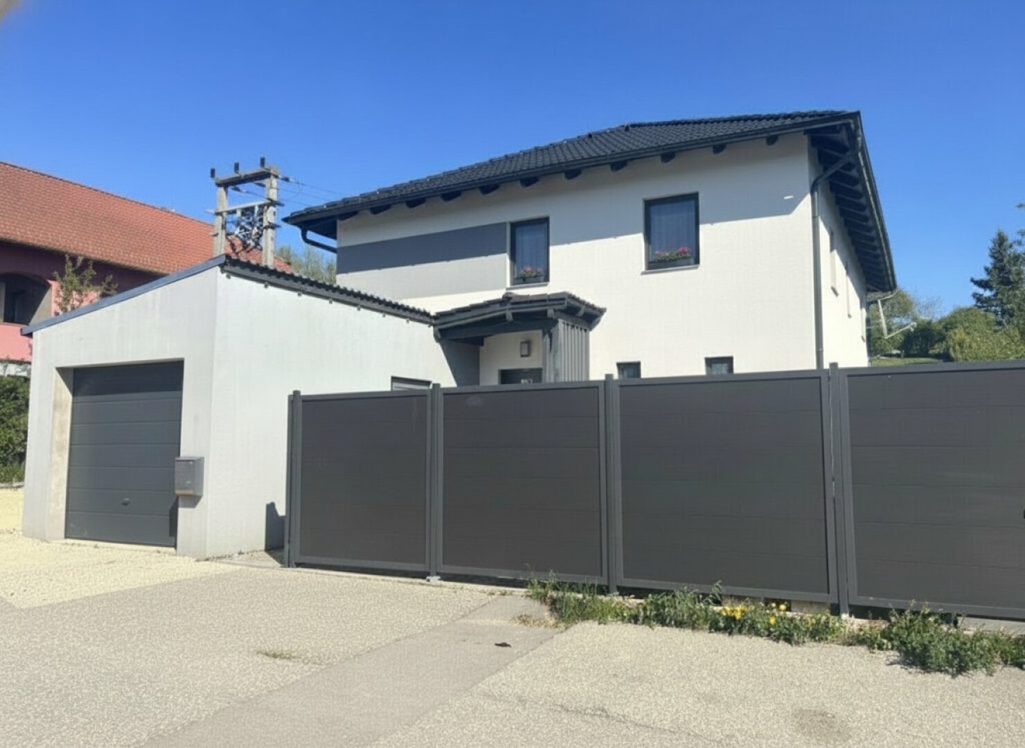 Neuwertiges Einfamilienhaus in Niedersulz, 170m², 4 Zimmer, Garten, Terrasse, Garage!