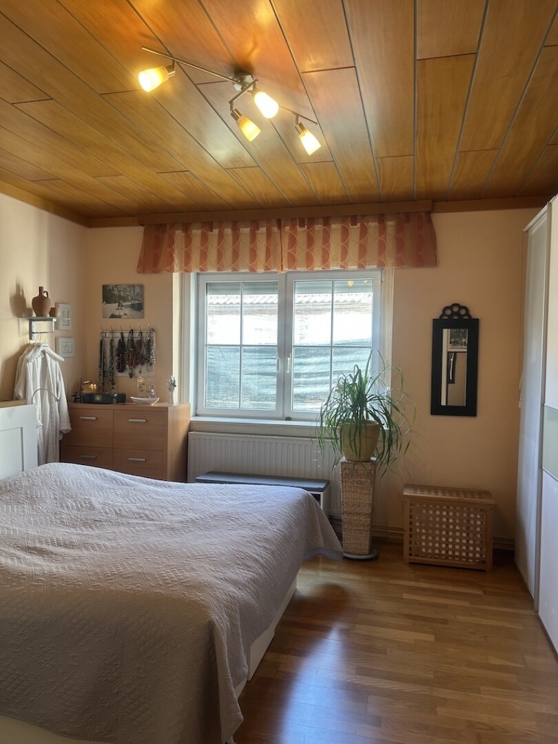 Schöner Hof mit 2 Wohneinheiten und sehr viel Platz, ideal zur Selbstversorgung