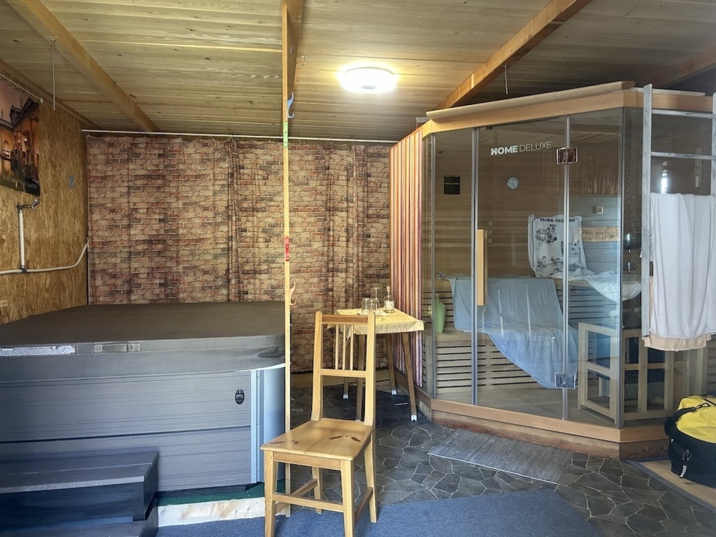 Schöner Hof mit 2 Wohneinheiten und sehr viel Platz, ideal zur Selbstversorgung