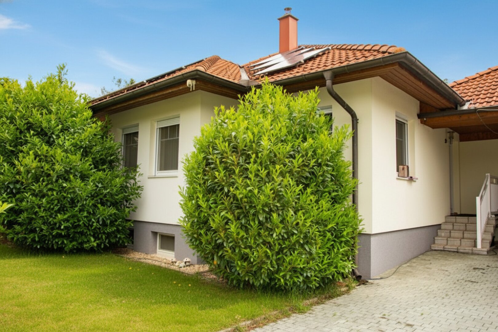Großartige Gelegenheit - Einfamilienhaus in Schwadorf mit Sauna, Garage und moderner Ausstattung!