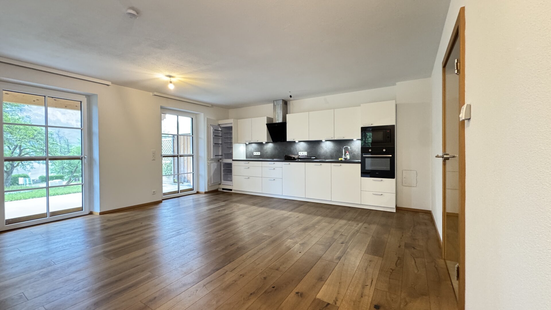 Schöne 90m² Wohnung in Nußdorf am Attersee mit Badeplatz, Garten und 2 Terrassen & Parkplätzen