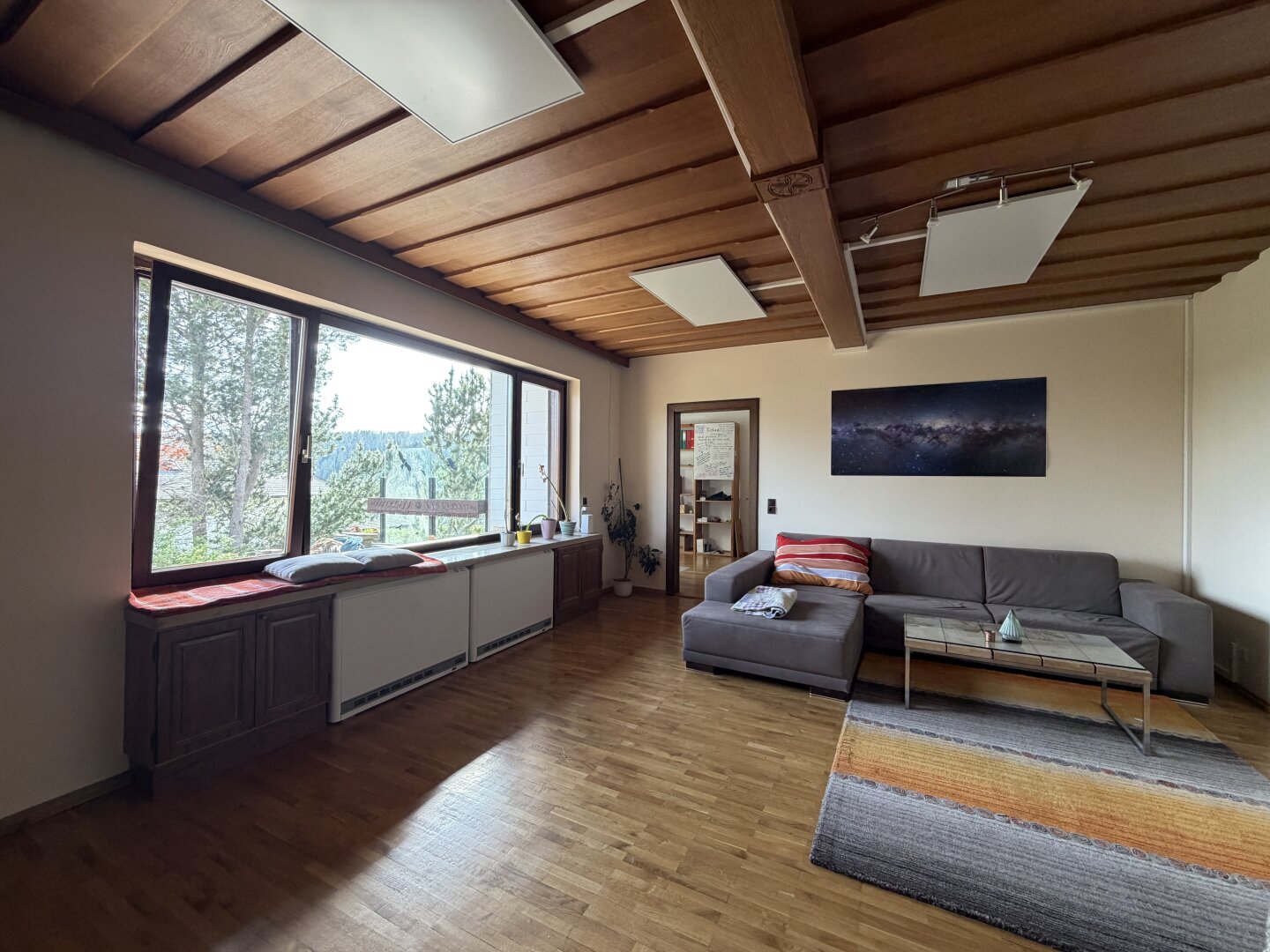 Einfamilienhaus mit großem Garten und begonnenen Modernisierungsmaßnahmen