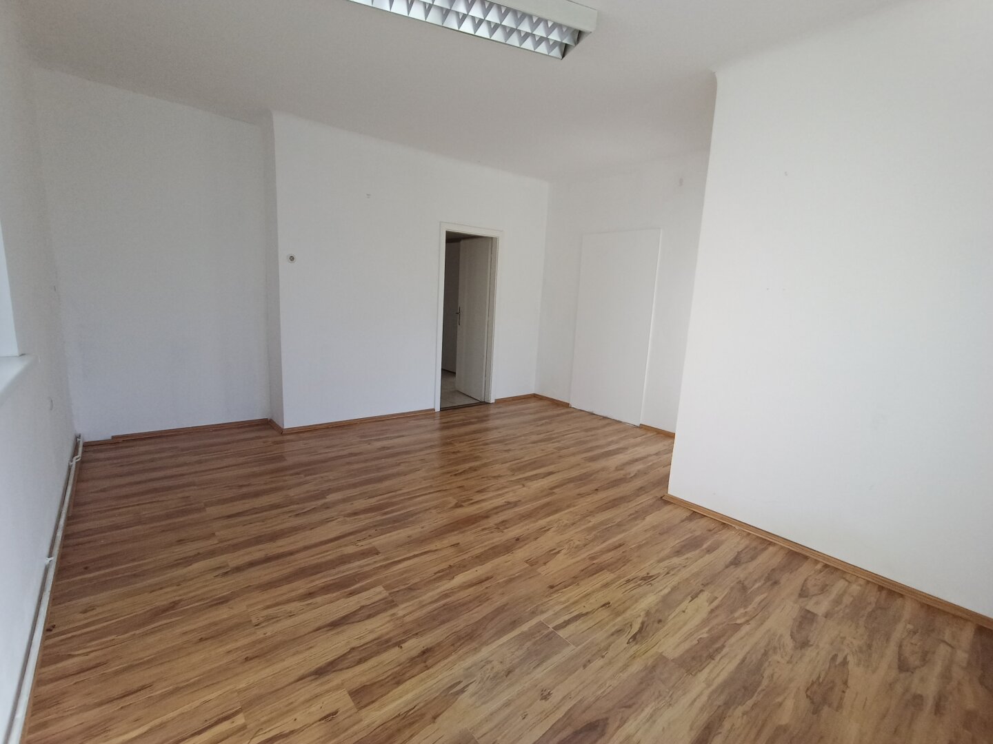 Viel Platz und noch mehr Möglichkeiten, Gewerbeobjekt im Bauen-Kernzone-Gebiet