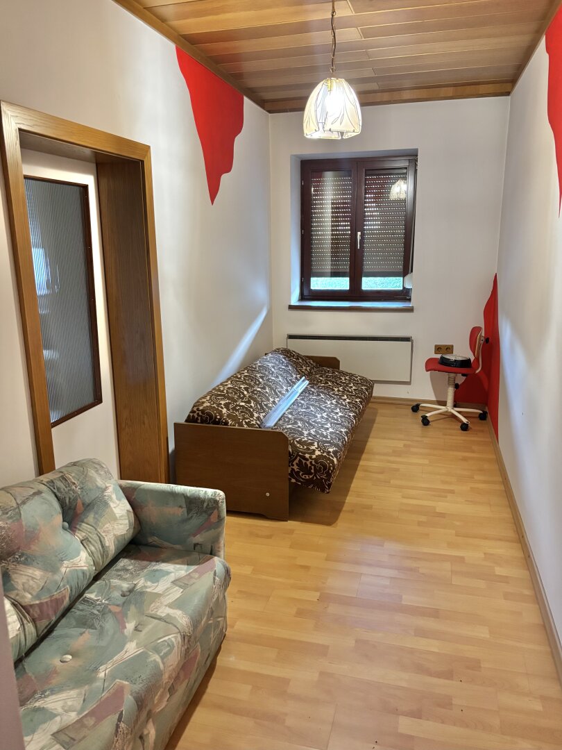 .. READY FOR UPDATE .. Neustift bei GS !!  Landhaus in netter Dorflage mit beschaulichem Garten - ca. 7.200m 2 Wald inklusive !!