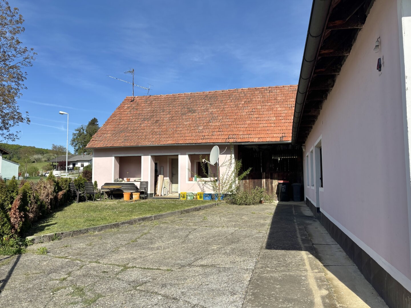 .. READY FOR UPDATE .. Neustift bei GS !!  Landhaus in netter Dorflage mit beschaulichem Garten - ca. 7.200m 2 Wald inklusive !!