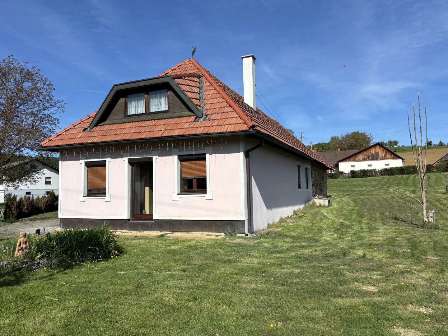 .. READY FOR UPDATE .. Neustift bei GS !!  Landhaus in netter Dorflage mit beschaulichem Garten - ca. 7.200m 2 Wald inklusive !!