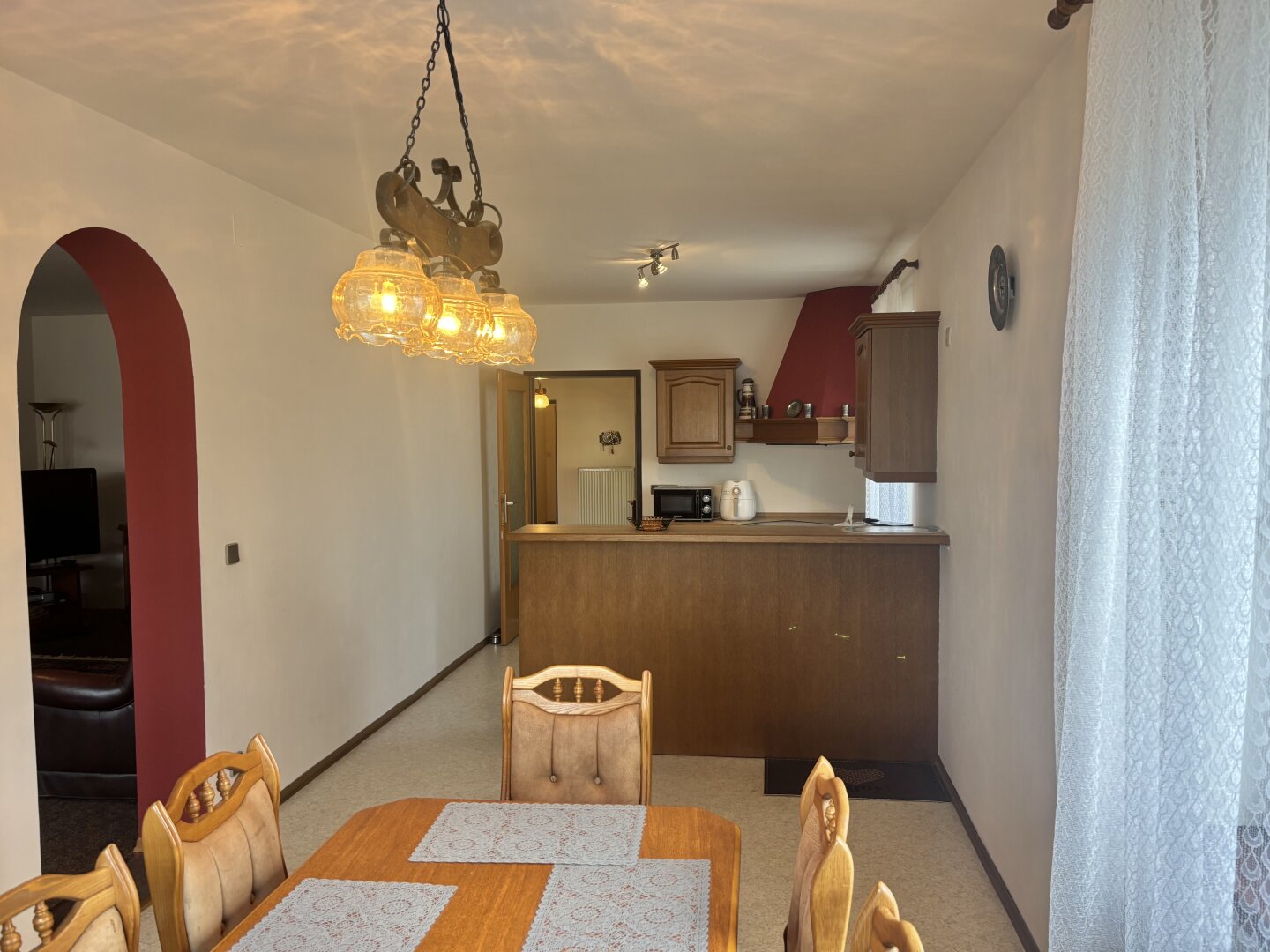 ** ORIGINAL, RUSTIKAL, WOHNLICH **  Strem !! Gepflegtes Wohnhaus in zentraler Ortslage mit Nebengebäuden und ansprechendem Grundstück mit ca. 4.300 m2 !!
