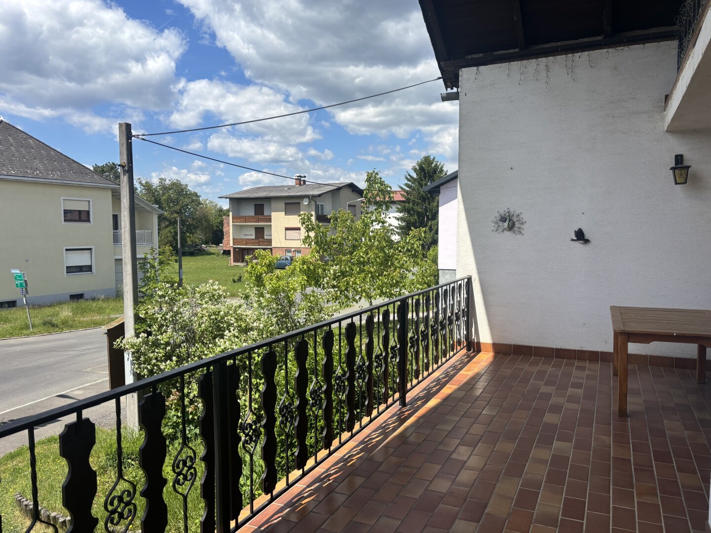 ** ORIGINAL, RUSTIKAL, WOHNLICH **  Strem !! Gepflegtes Wohnhaus in zentraler Ortslage mit Nebengebäuden und ansprechendem Grundstück mit ca. 4.300 m2 !!