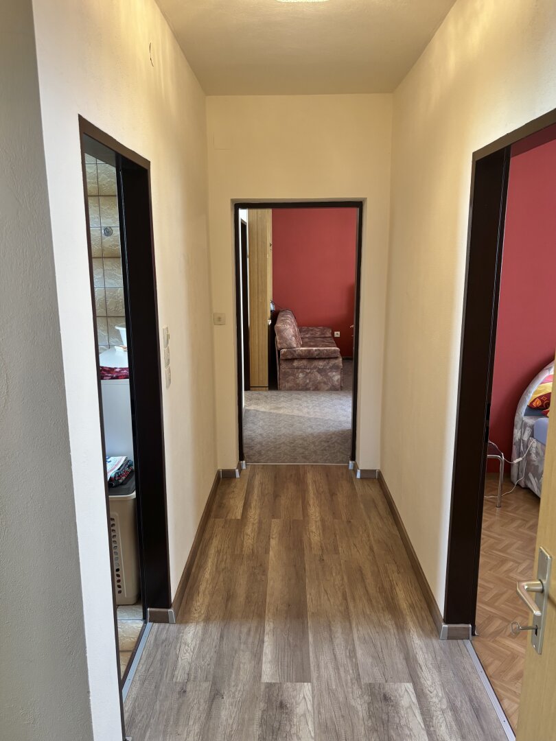 ** ORIGINAL, RUSTIKAL, WOHNLICH **  Strem !! Gepflegtes Wohnhaus in zentraler Ortslage mit Nebengebäuden und ansprechendem Grundstück mit ca. 4.300 m2 !!
