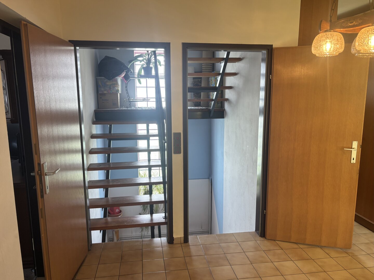 ** ORIGINAL, RUSTIKAL, WOHNLICH **  Strem !! Gepflegtes Wohnhaus in zentraler Ortslage mit Nebengebäuden und ansprechendem Grundstück mit ca. 4.300 m2 !!