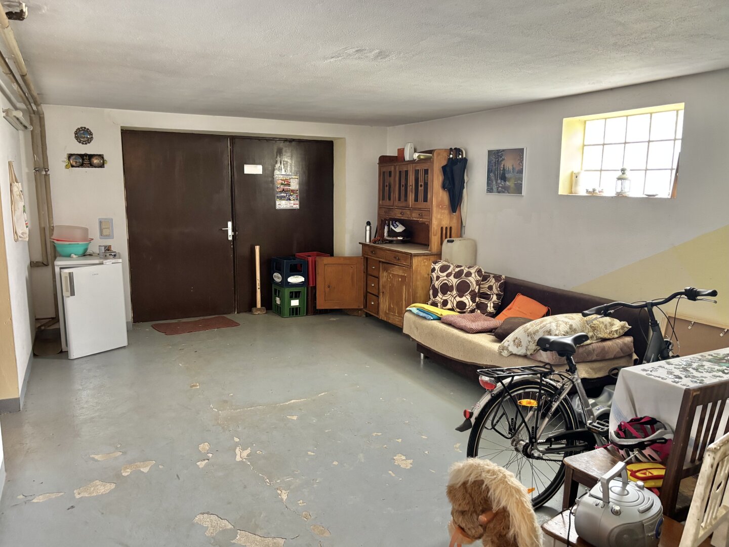 ** ORIGINAL, RUSTIKAL, WOHNLICH **  Strem !! Gepflegtes Wohnhaus in zentraler Ortslage mit Nebengebäuden und ansprechendem Grundstück mit ca. 4.300 m2 !!