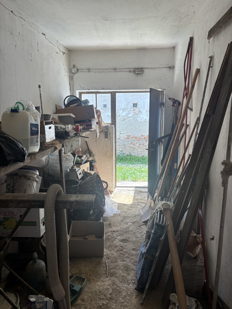 ** ORIGINAL, RUSTIKAL, WOHNLICH **  Strem !! Gepflegtes Wohnhaus in zentraler Ortslage mit Nebengebäuden und ansprechendem Grundstück mit ca. 4.300 m2 !!