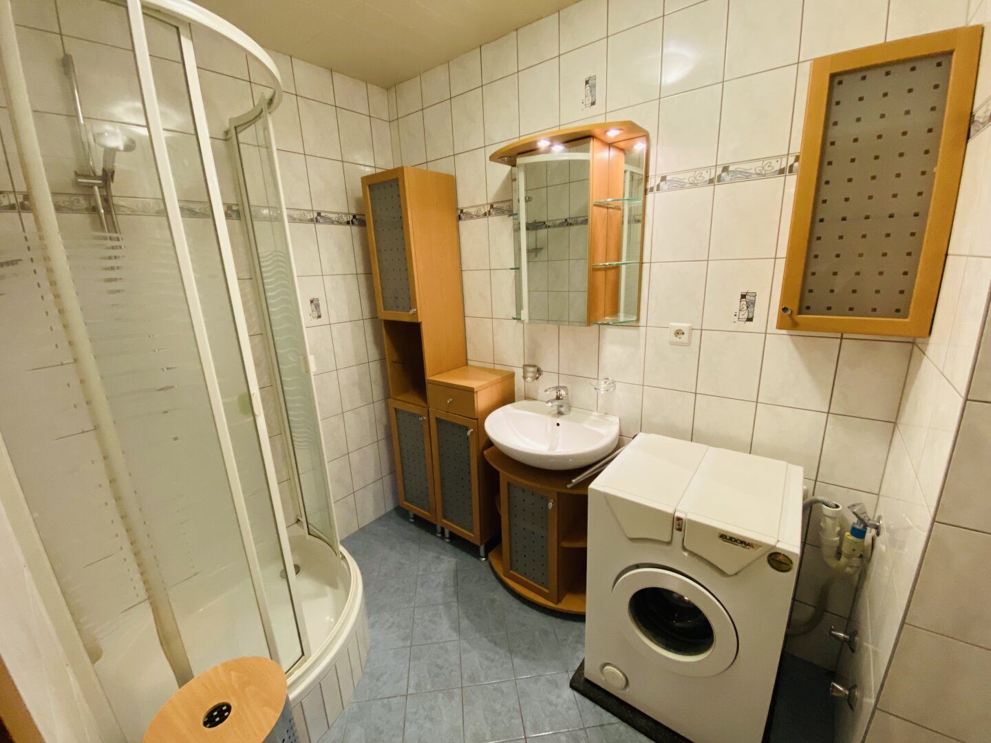 Apfelberg: Helle 2 Zimmer Mietwohnung mit 2 Loggia in ruhiger Lage