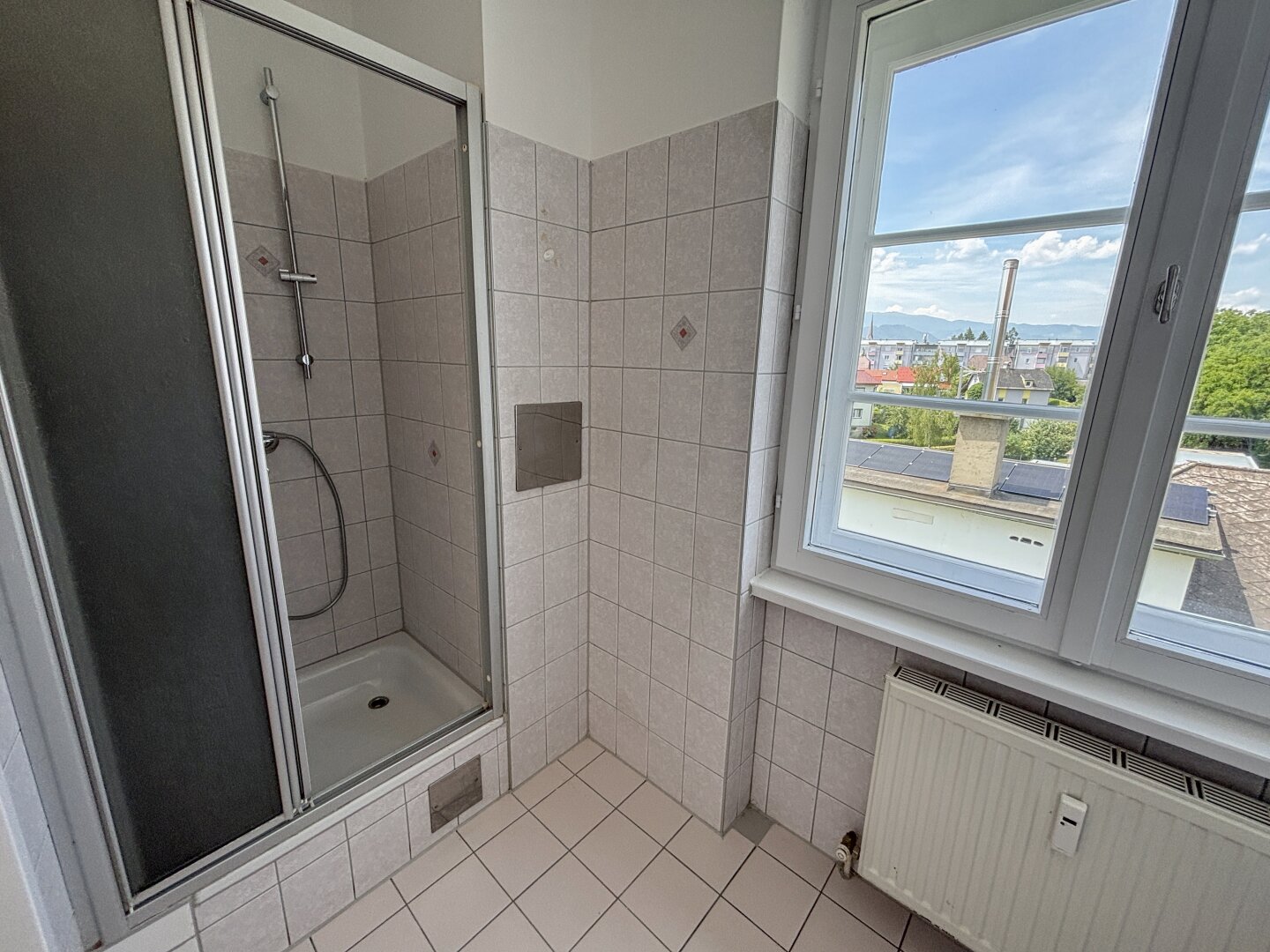 Wunderschön sanierte Wohnung mit Ausblick