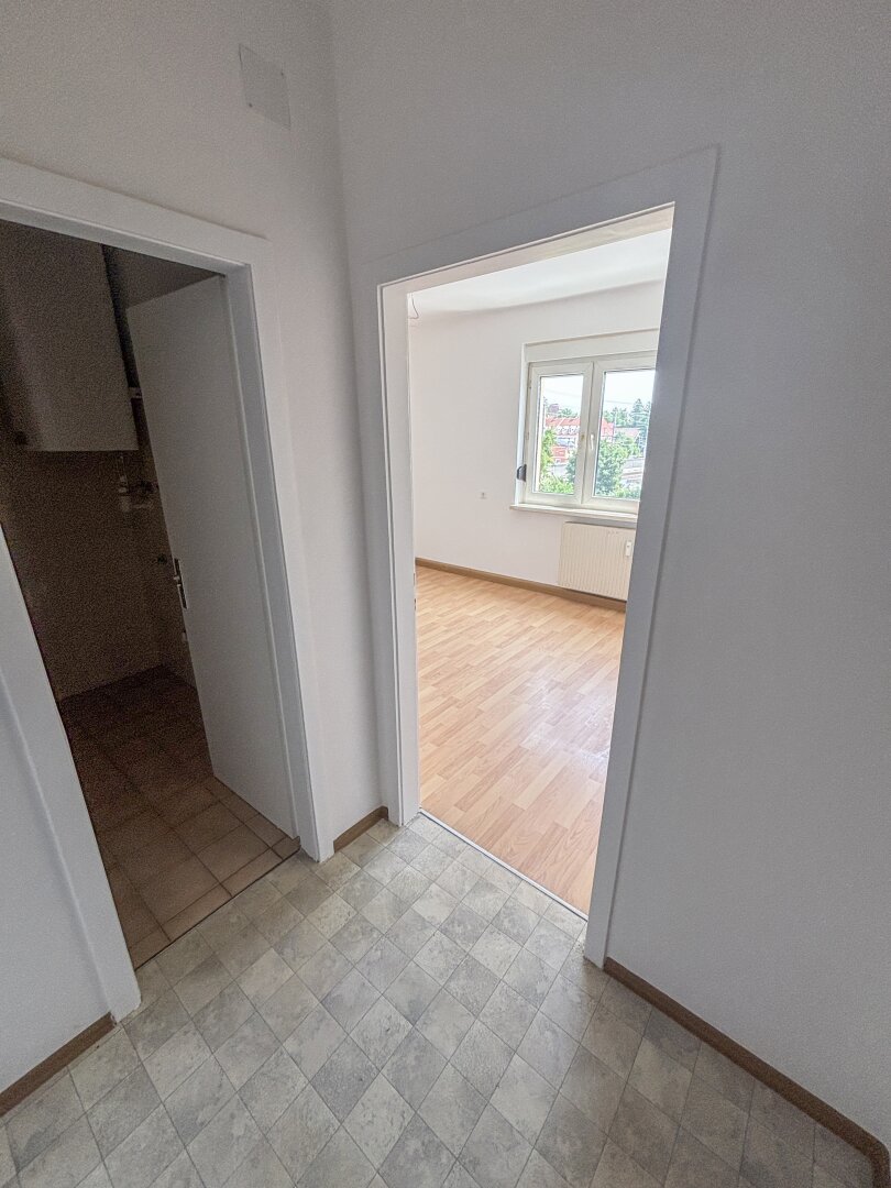 Teilsanierte Single-Wohnung in Zeltweg