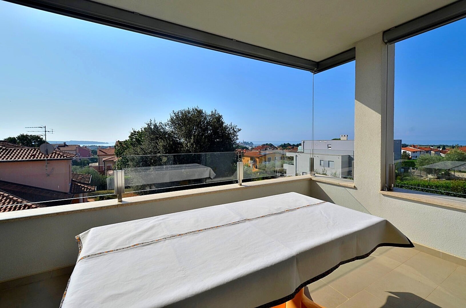 Traumhafte Wohnung in Novigrad  - Terrasse & Meerblick