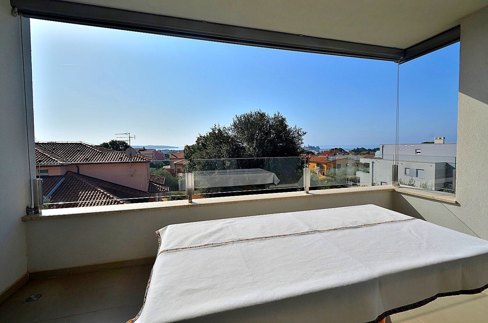 Traumhafte Wohnung in Novigrad  - Terrasse & Meerblick
