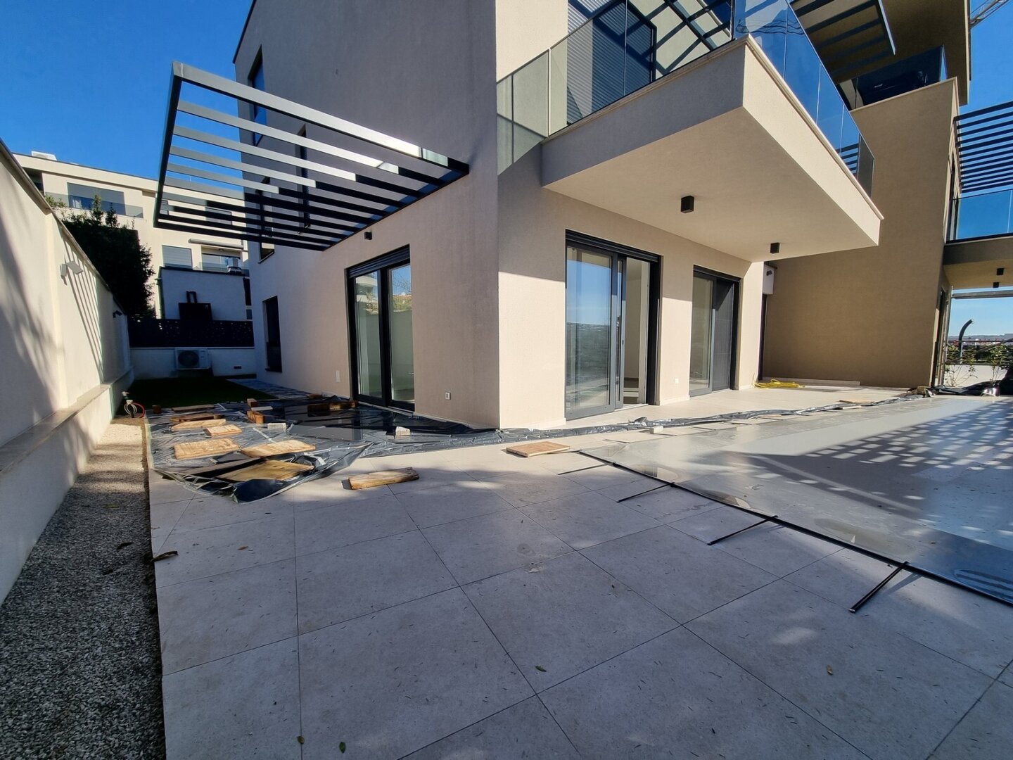 Besonderheit - Wohnung mit eigenem Swimmingpool in Tar
