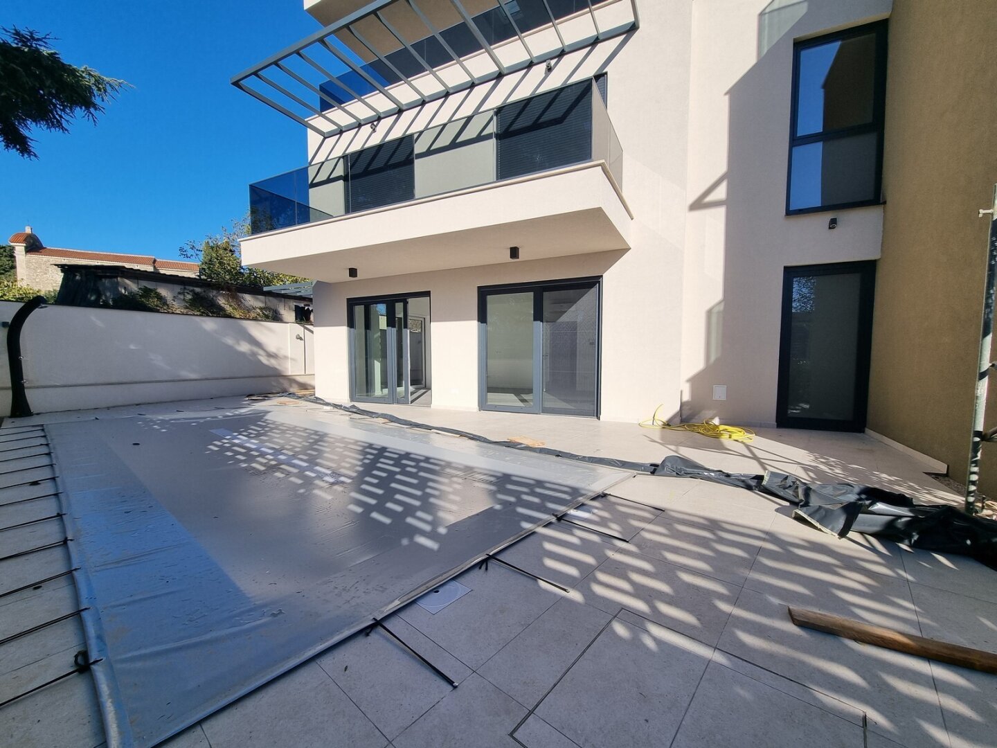 Besonderheit - Wohnung mit eigenem Swimmingpool in Tar