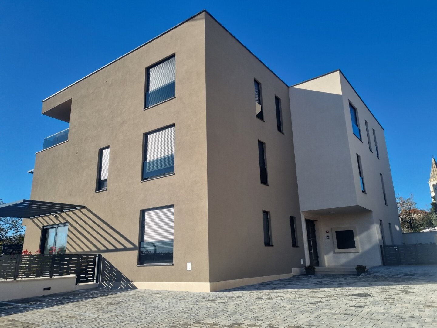 Besonderheit - Wohnung mit eigenem Swimmingpool in Tar