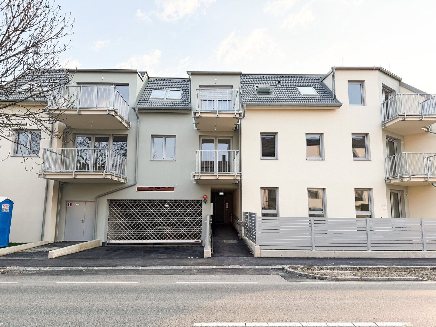 Außenansicht Einfahrt Tiefgarage