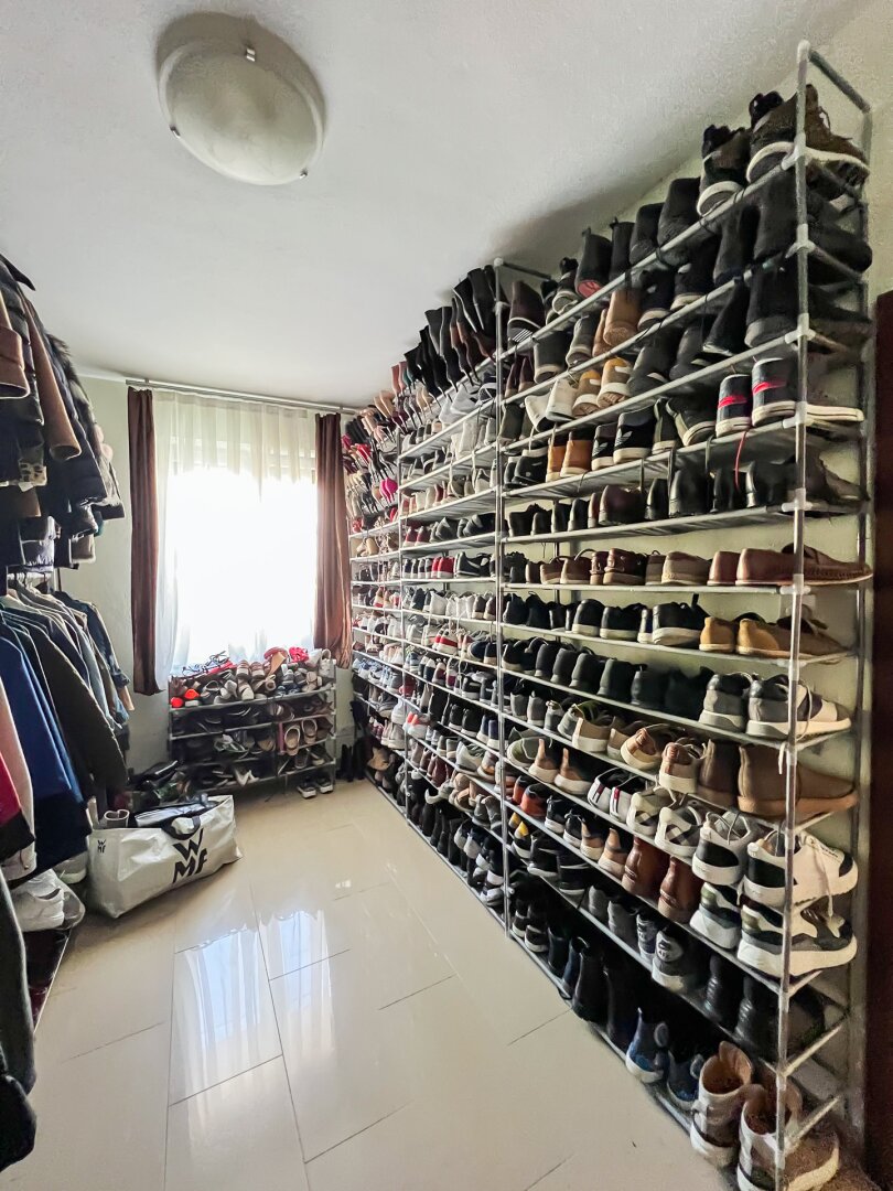 Neuwertiges modernes Einfamilienhaus mit 616 m2 Grundstück in Eßling! Direkte Busverbindung zur U2