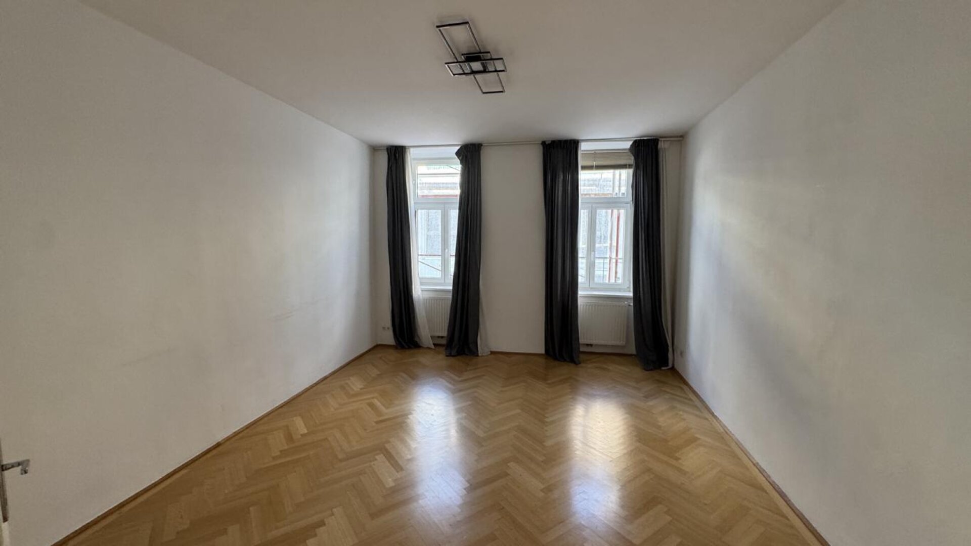 Herzeigbare Altbau-Einzimmerwohnung unbefristet Nähe Westbahnhof