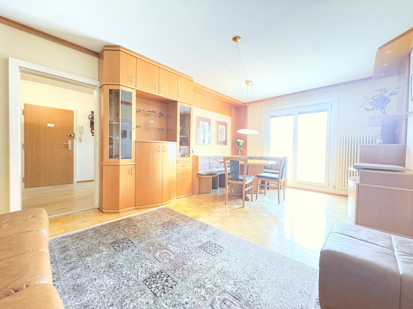 3 Zimmer / 80,79 m2 WNFL inkl. Loggia, Kellerabteil / 6. OG mit Lift / ruhige  sonnige Lage