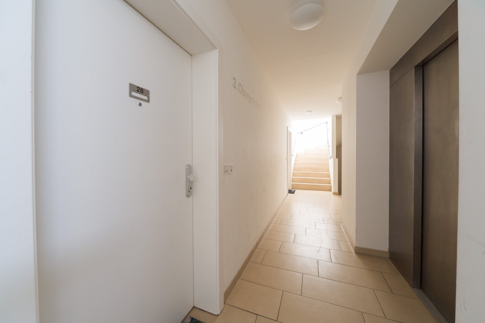 Charmante Wohnung mit Loggia inkl. Küche (Bosch), klimatisiert, in der Kaiserstraße 26, 1070 Wien, Nur 300 m entfernt zur Mariahilfer Straße
