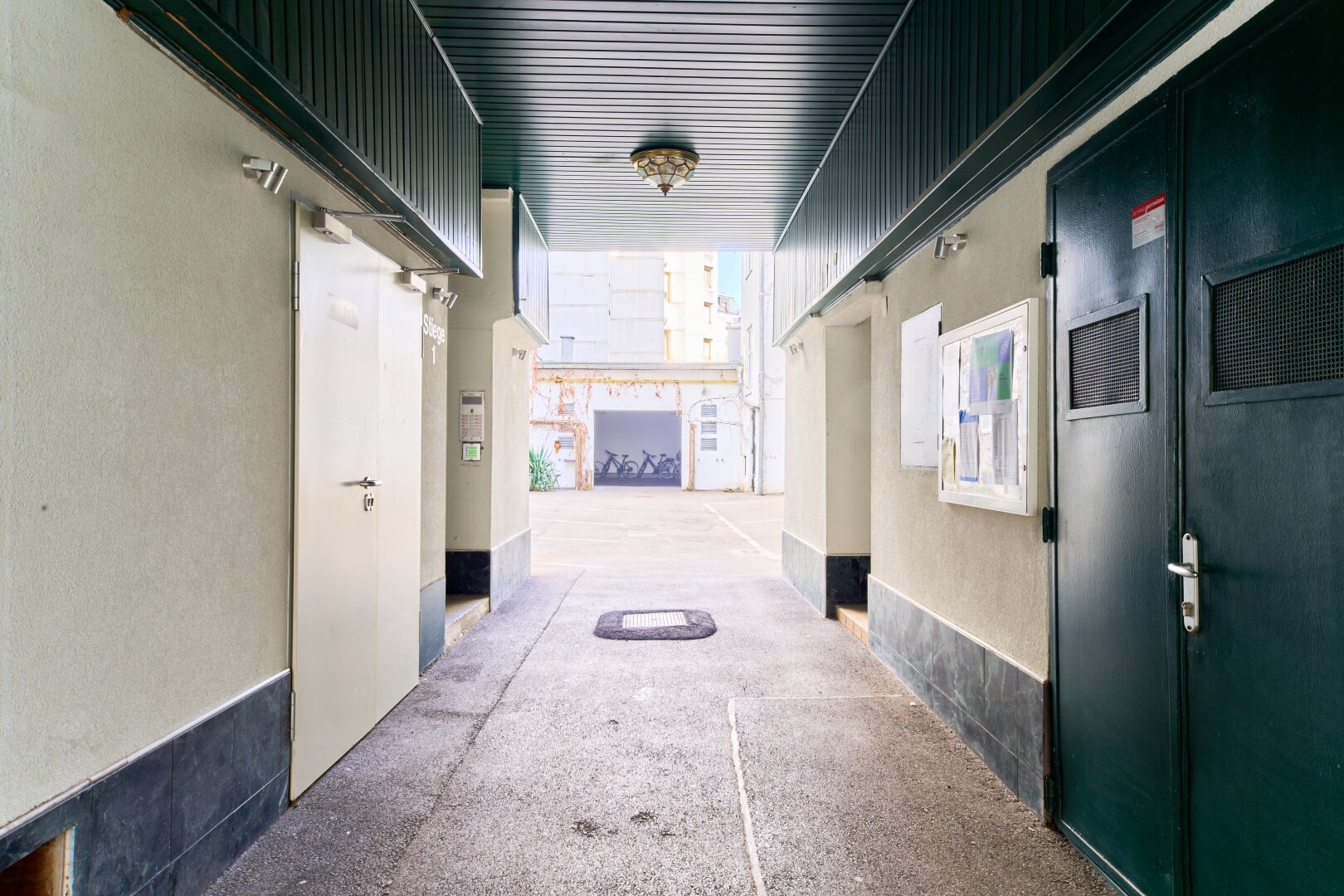Charmante Wohnung mit Loggia inkl. Küche (Bosch), klimatisiert, in der Kaiserstraße 26, 1070 Wien, Nur 300 m entfernt zur Mariahilfer Straße