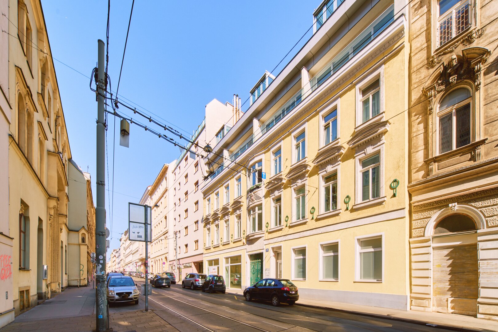 Charmante Wohnung mit Loggia inkl. Küche (Bosch), klimatisiert, in der Kaiserstraße 26, 1070 Wien, Nur 300 m entfernt zur Mariahilfer Straße