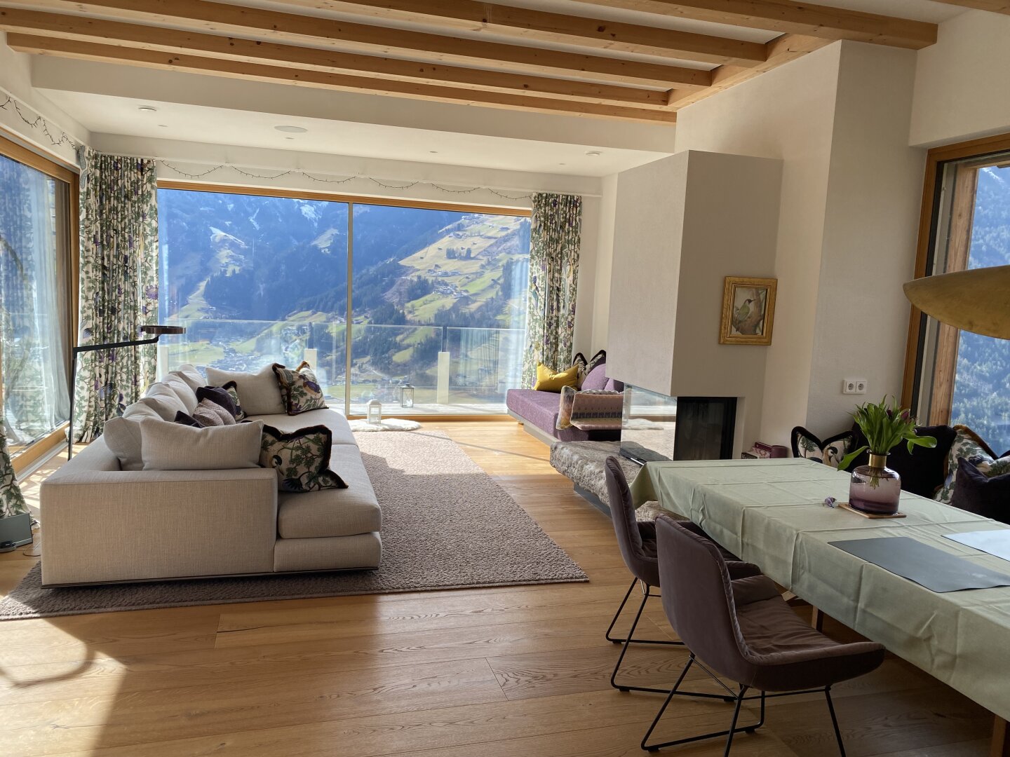 Repräsentatives Traumhaus im Zillertal. Top Qualität, unverbaubare Aussicht, Pool...