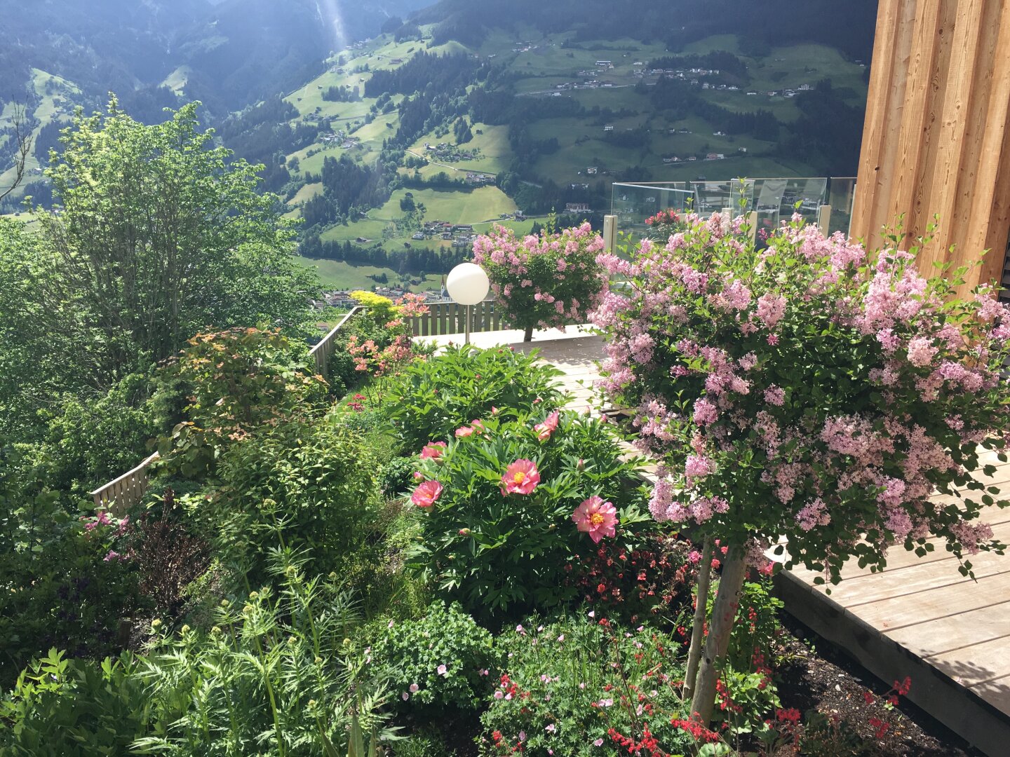 Repräsentatives Traumhaus im Zillertal. Top Qualität, unverbaubare Aussicht, Pool...