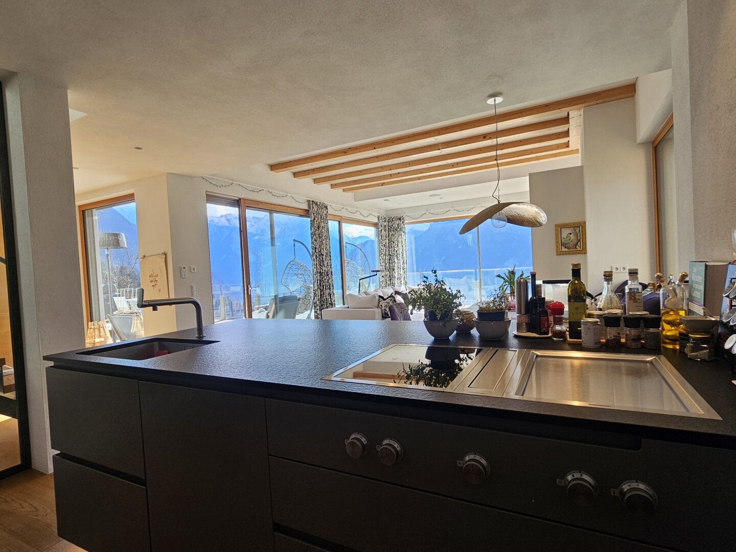 Repräsentatives Traumhaus im Zillertal. Top Qualität, unverbaubare Aussicht, Pool...