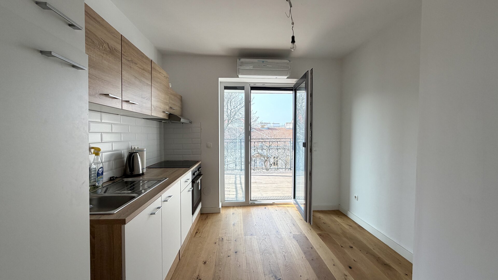 3 Zimmer im Dach mit 10 m² Balkon — Währinger Gürtel 79, 1180 Wien