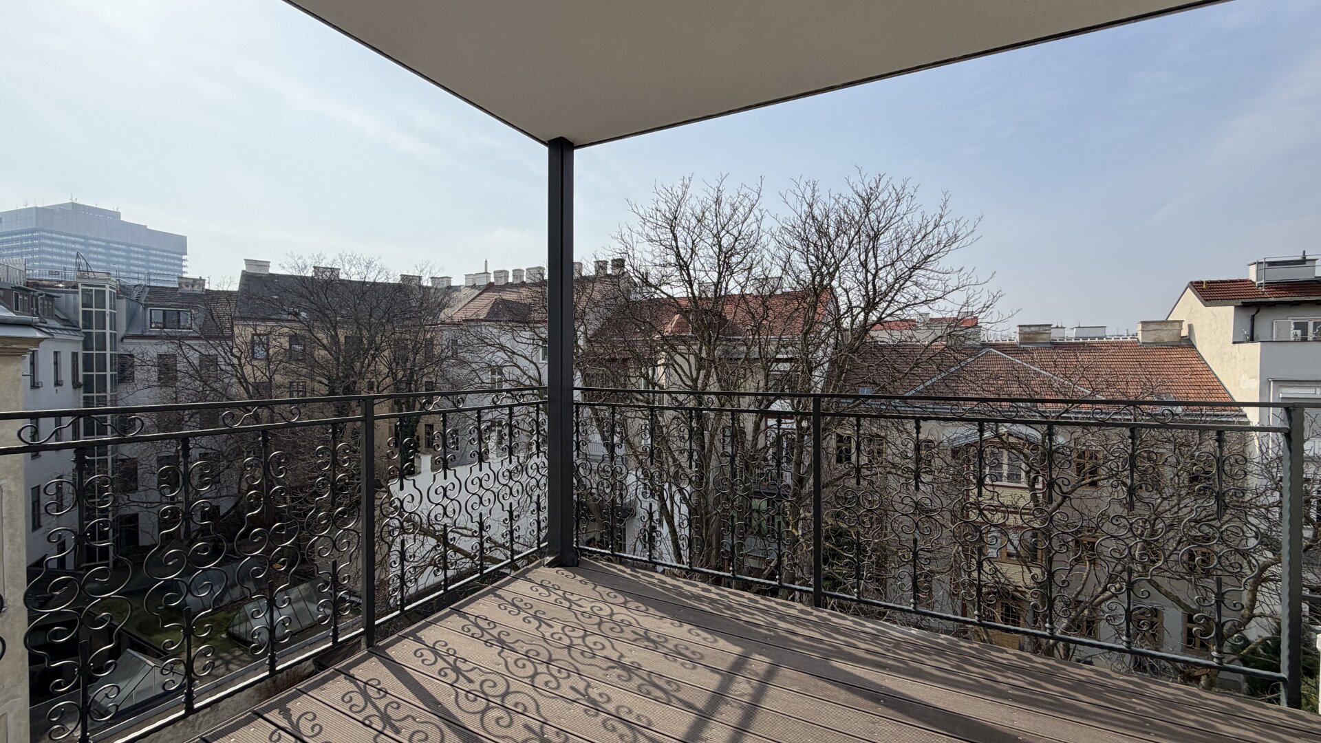 3 Zimmer im Dach mit 10 m² Balkon — Währinger Gürtel 79, 1180 Wien