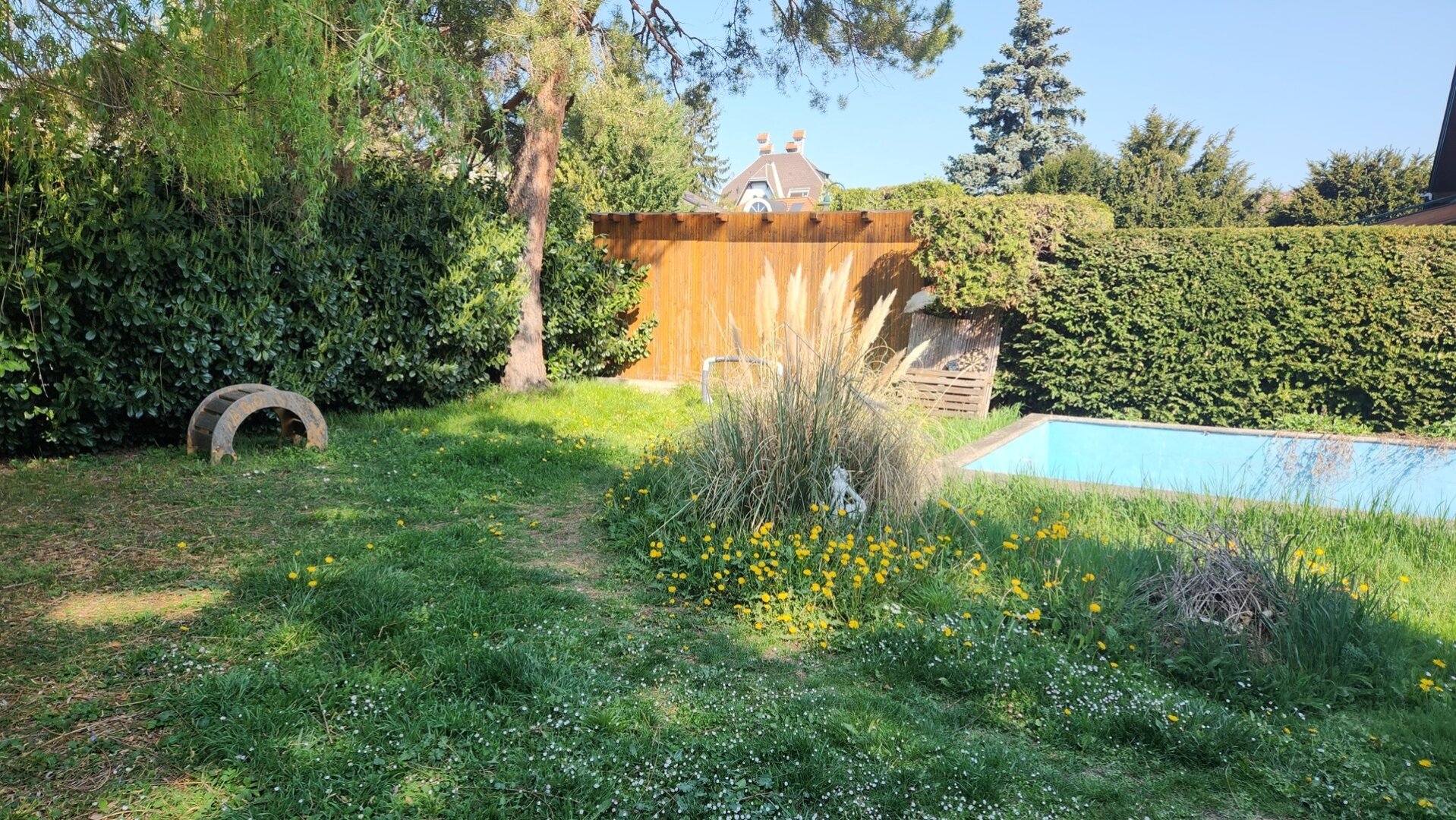 Einfamilienhaus mit großem Grundstück, Pool & Ausbaupotenzial in Perchtoldsdorf nahe Wien