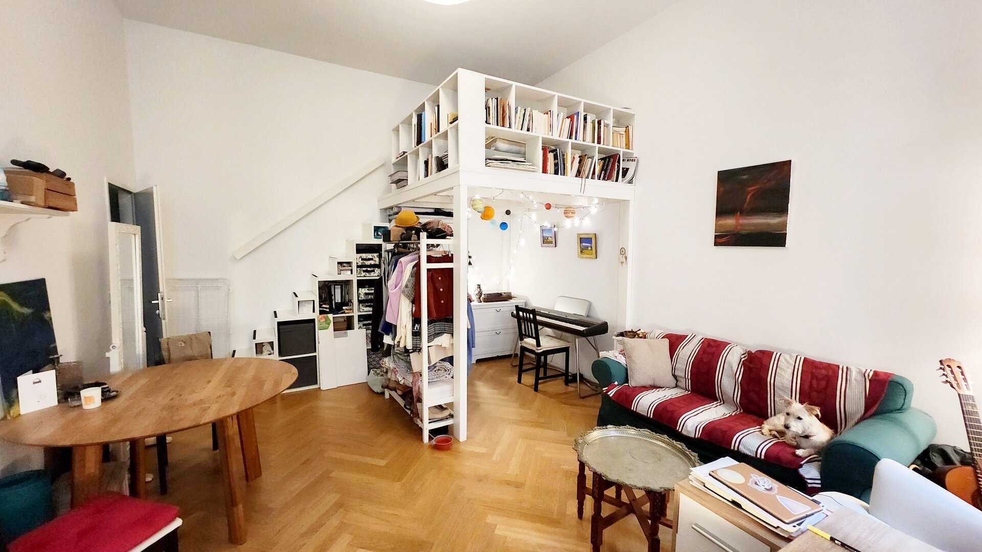 Unbefristete Loggia-Wohnung im 7. Bezirk mit Hochwertige maßgefertigtes Hochbett vom Tischler