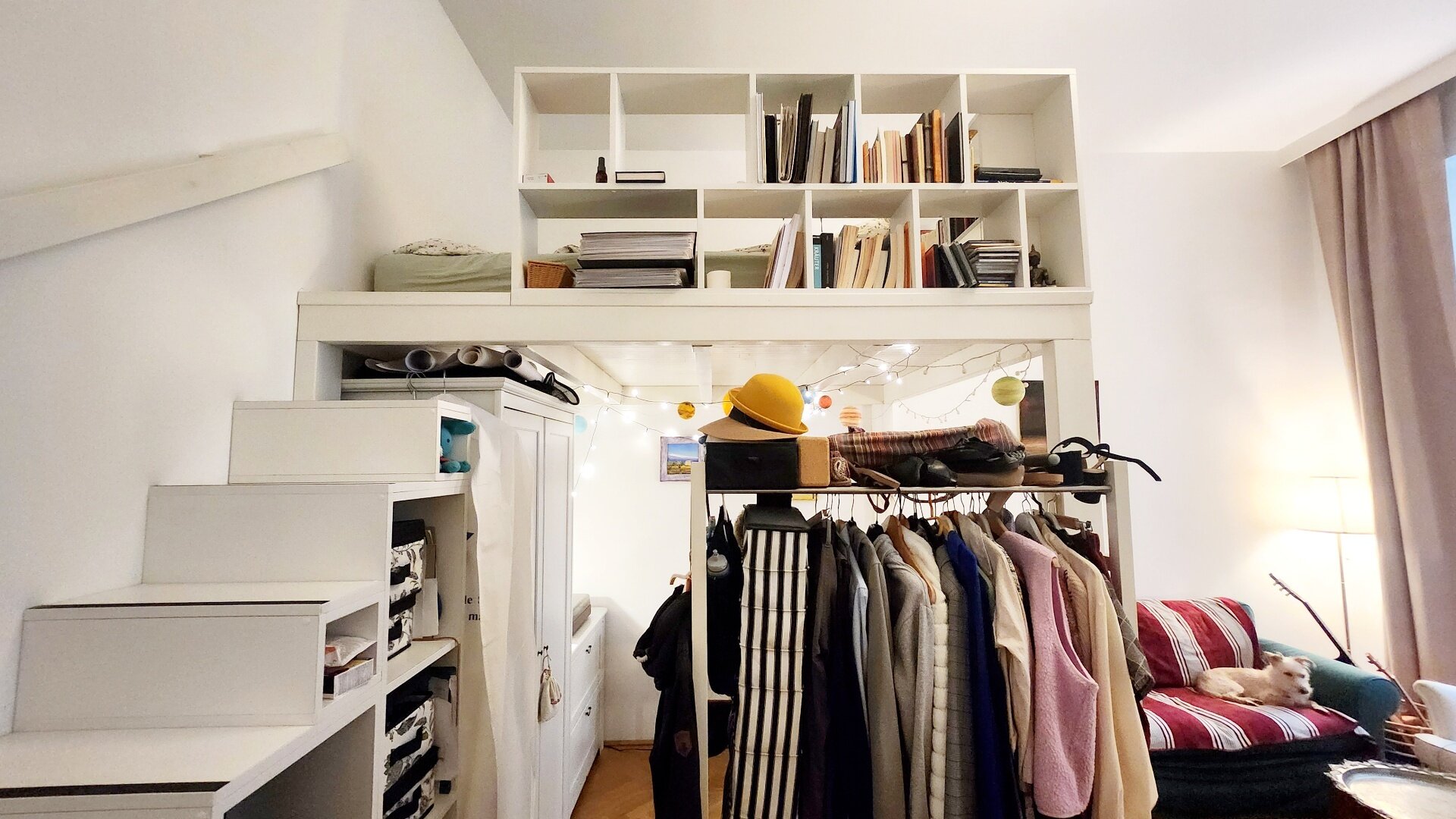 Unbefristete Loggia-Wohnung im 7. Bezirk mit Hochwertige maßgefertigtes Hochbett vom Tischler