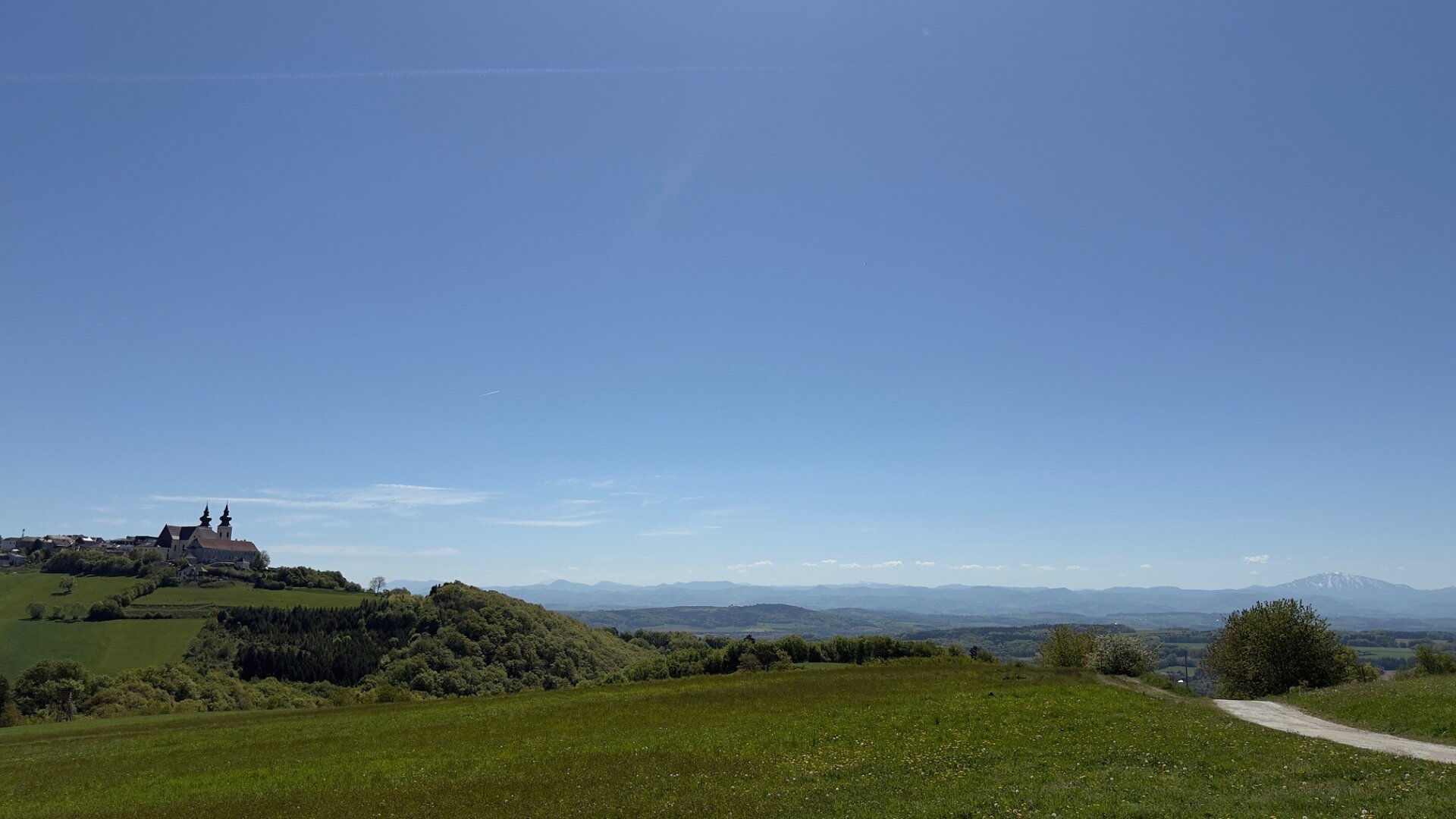 Großes Grundstück mit herrlicher Aussicht auf Maria Taferl und ins Alpenvorland!