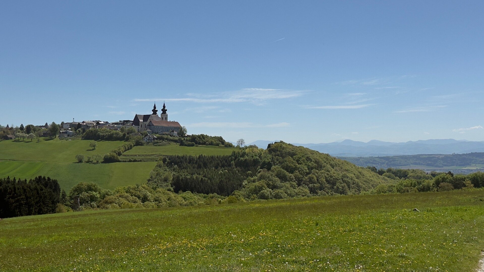 Großes Grundstück mit herrlicher Aussicht auf Maria Taferl und ins Alpenvorland!